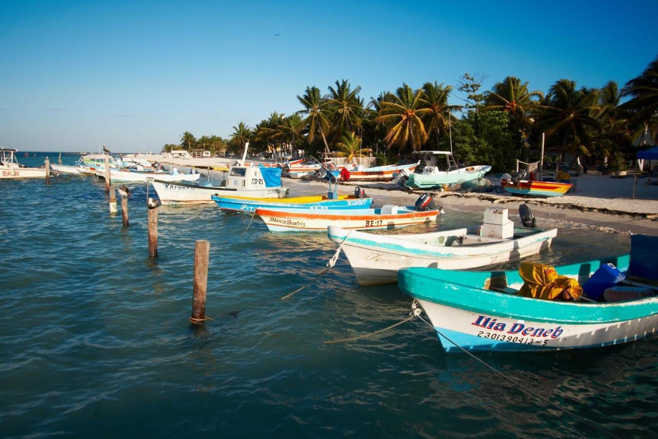 Vc Beach Suites Isla Mujeres Exterior photo